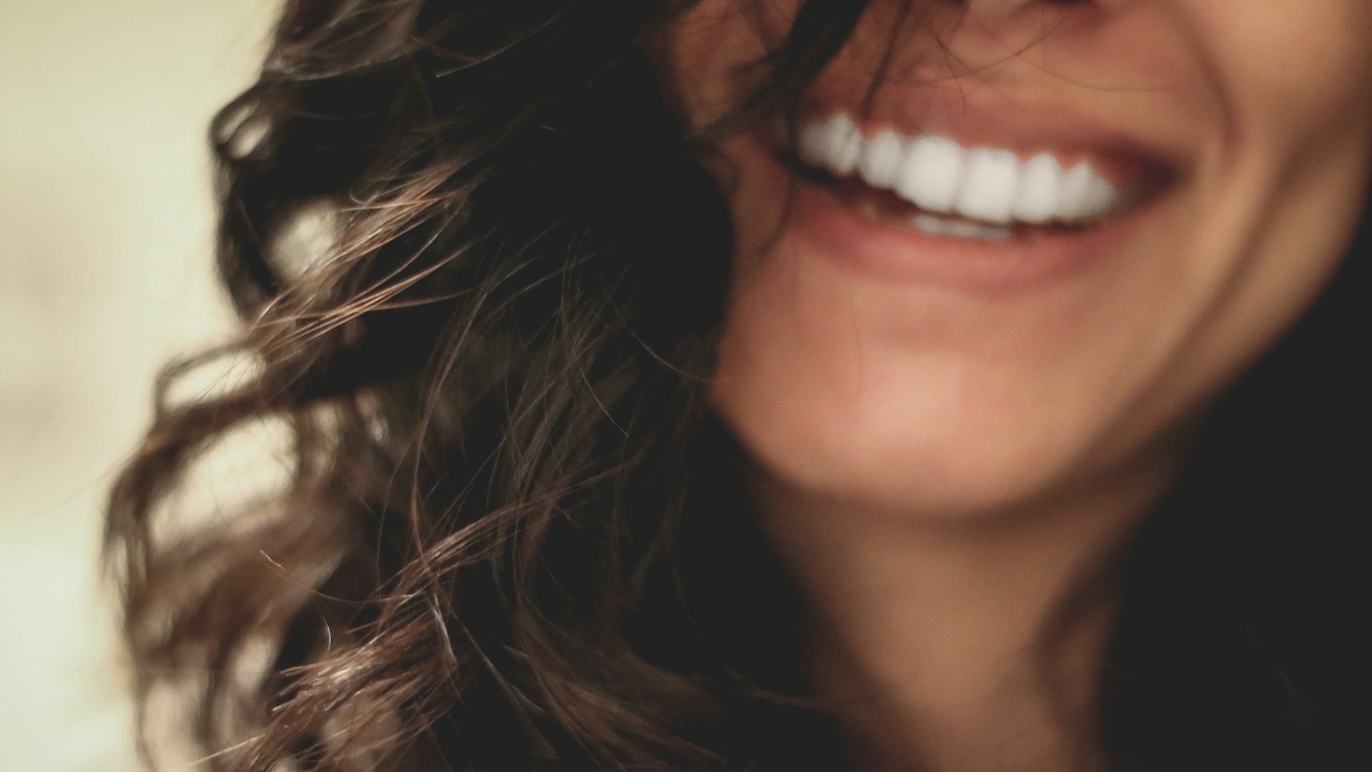 Implante de Carga Imediata: O que É e Como Sair do Consultório com o Dente no Mesmo Dia