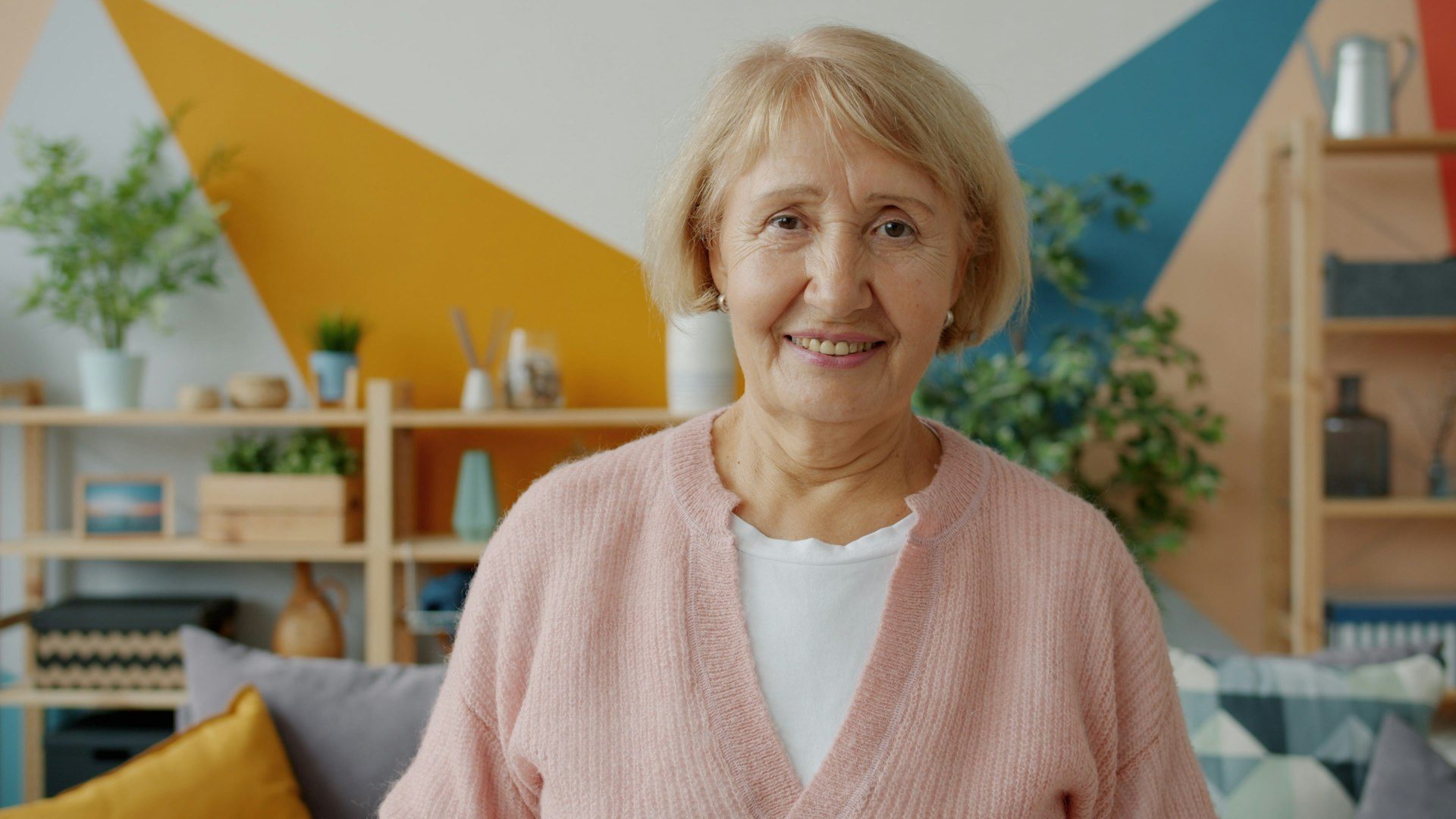 O Sorriso que Rejuvenesce: Como o Implante Dentário Transforma Não Só os Dentes, Mas o Rosto Inteiro