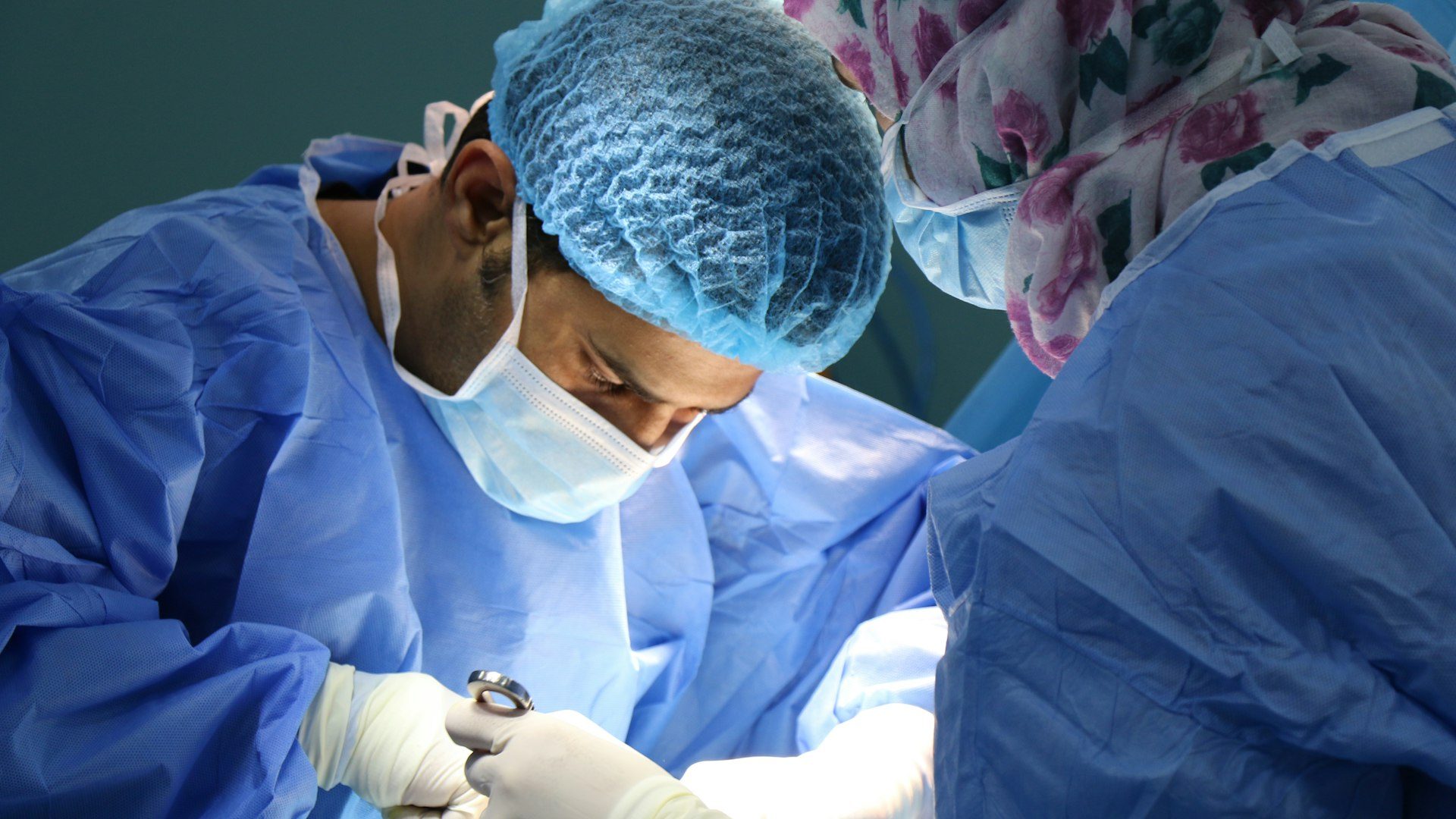 Enxerto Ósseo para Implantes: Quem Precisa e Quem Não Precisa Fazer