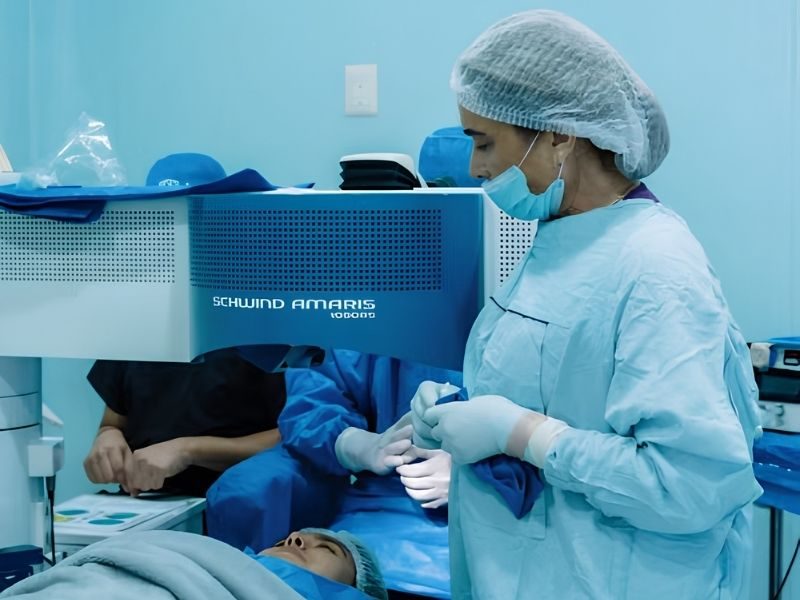 Capsulotomia com Yag Laser