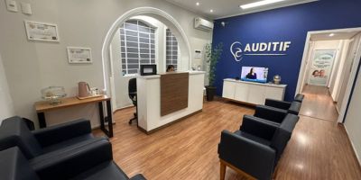 Recepção da clínica de aparelhos auditivos Auditif em Mogi das Cruzes