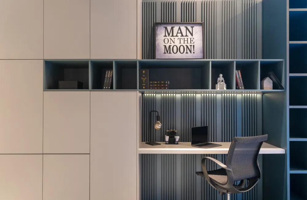 Como a iluminação pode transformar seu home office moderno