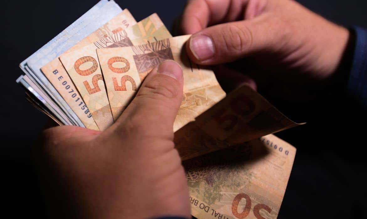 Como funciona o 13° salário?