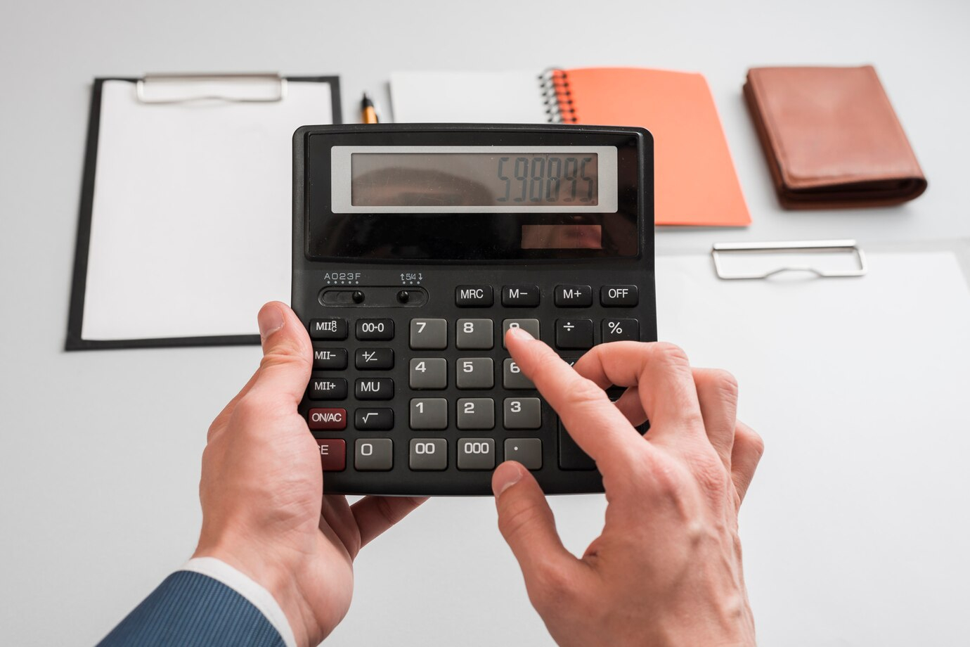 Trabalhei 1 ano quanto vou receber de acerto?