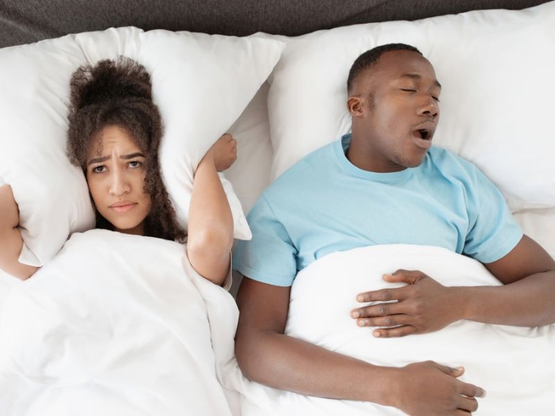 Ronco Tem Cura? Desvendando as Soluções para Suas Noites e Sua Saúde